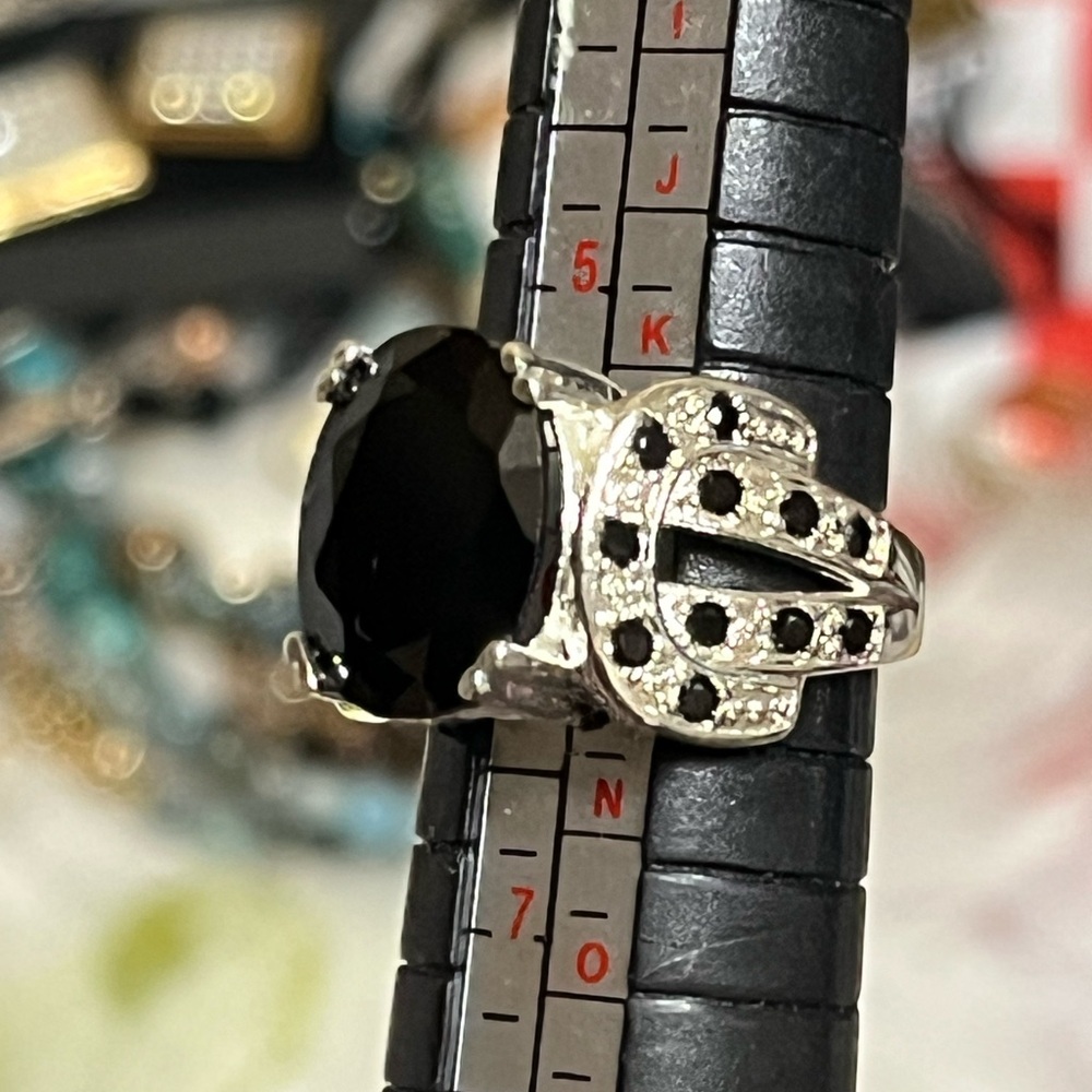 Source Unknown Black Gemstone Silver Ring - Picture 13 of 13